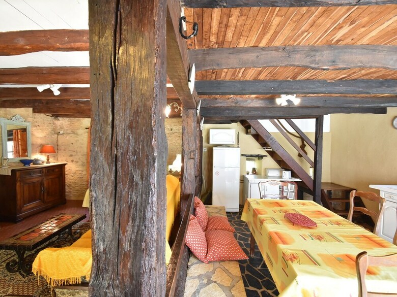 Luring Holiday Home In Incorrect With Garden