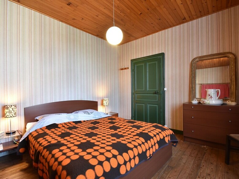Gorgeous Holiday Home In Martigny-le-comte With Private Pool
