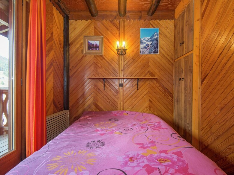 Comfortable, Detached Holiday Home For Nine People Near Les Gets