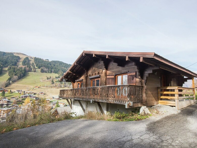 Comfortable, Detached Holiday Home For Nine People Near Les Gets