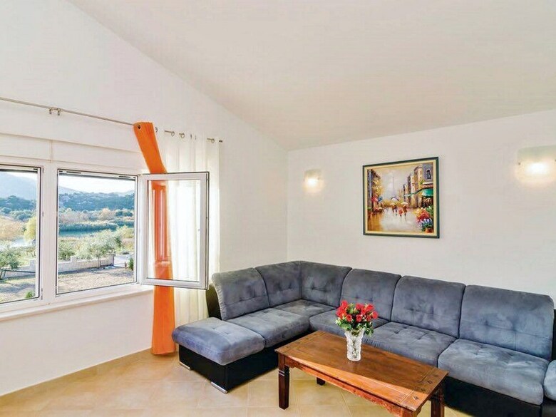 Beautiful Villa In Peracko Blato With Private Pool