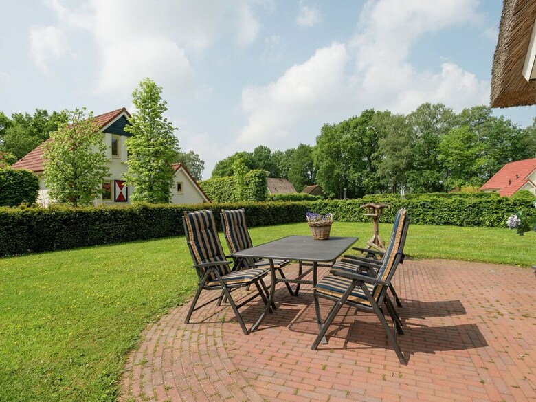 A Forest Villa With Spacious Garden And A View Over The Meadows