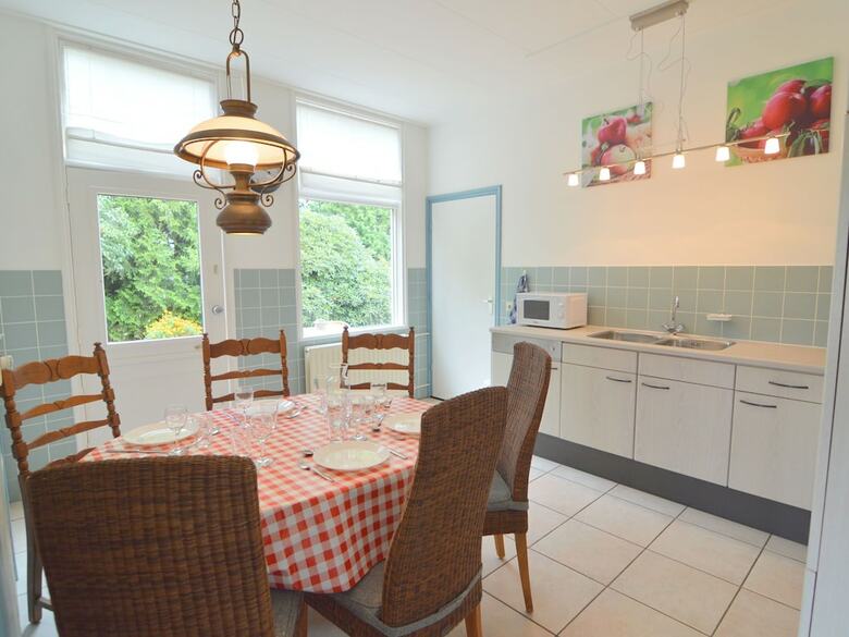 Modern Holiday Home With Jacuzzi Near Forest In Wierden