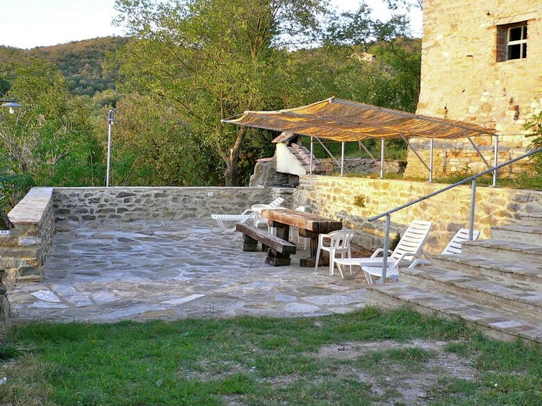 Rustic Cottage In Magione With Garden