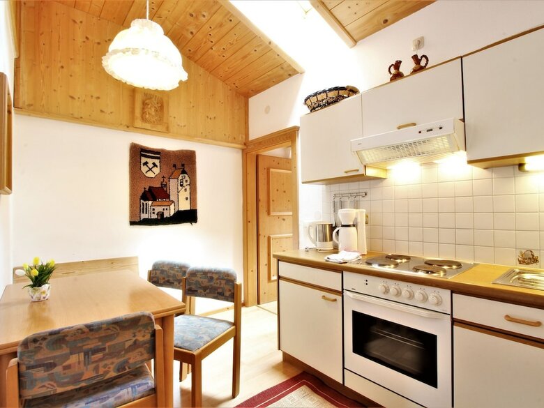Cozy Apartment In Tirol Tyrol With Mountain Views