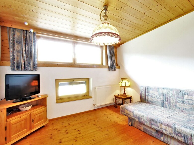Cozy Apartment In Tirol Tyrol With Mountain Views