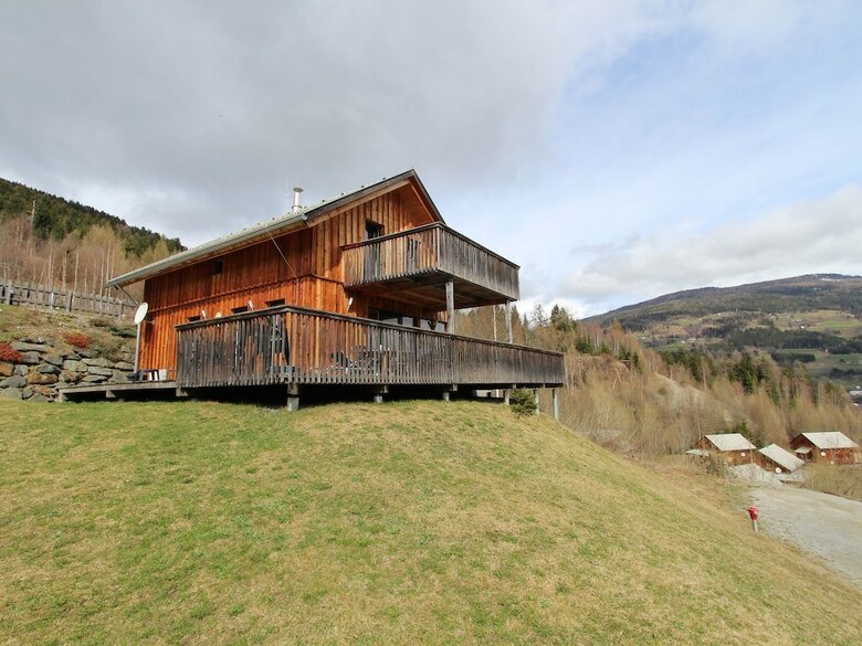 Luxurious Holiday Home In Stadl An Der Mur With Jacuzzi