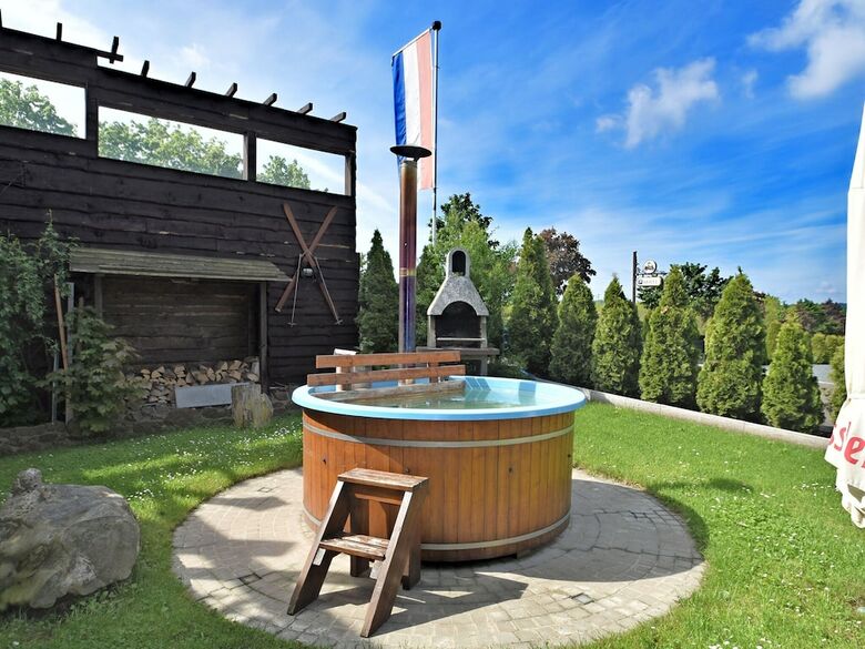 Spacious Apartment With Sauna And Jacuzzi In Harz