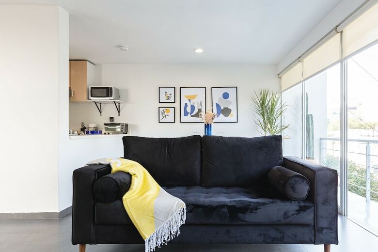 Bright 2br Condesa Apartment With Balcony