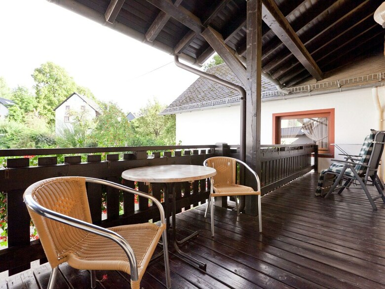Beautiful Apartment On A Farm With Terrace In Loogh