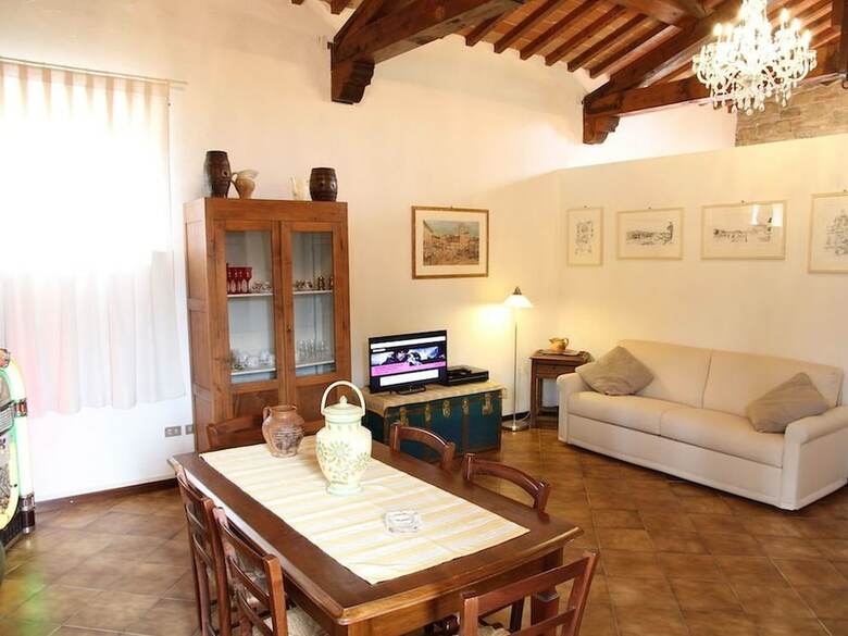 Spacious Cottage With Pool In Arezzo Italy