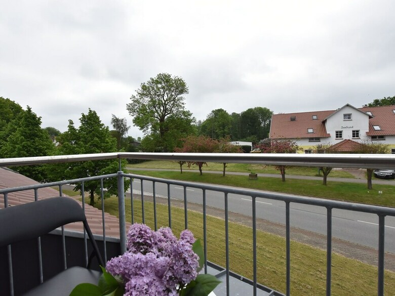 Splendid Apartment In Pepelow Near Sea