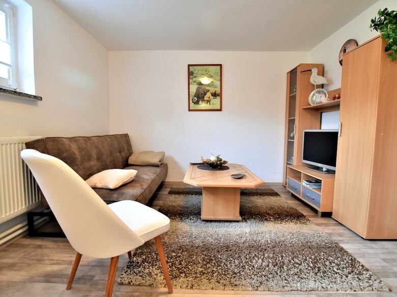 Luxurious Apartment In G�gelow With Garden