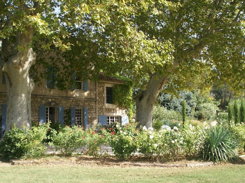 Beautiful Villa In Paradou With Swimming Pool
