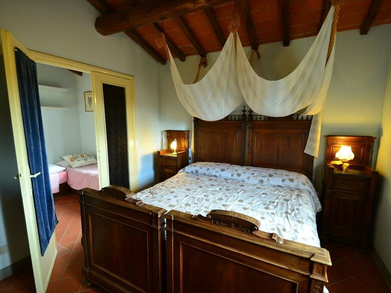 Amazing Farmhouse In Montecatini Terme With Jacuzzi