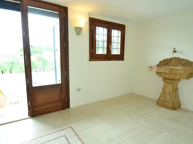 Amazing Farmhouse In Montecatini Terme With Jacuzzi