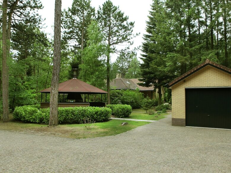 Quaint Villa In Doornspijk With Swimming Pool