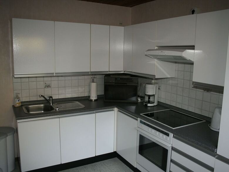 Cozy Apartment With Terrace, Patio,heating, Parking,bicycles