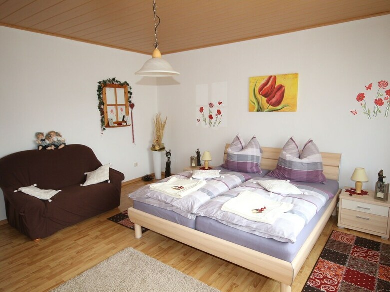 Cozy Apartment In Strotzb�sch Near Eifel Center