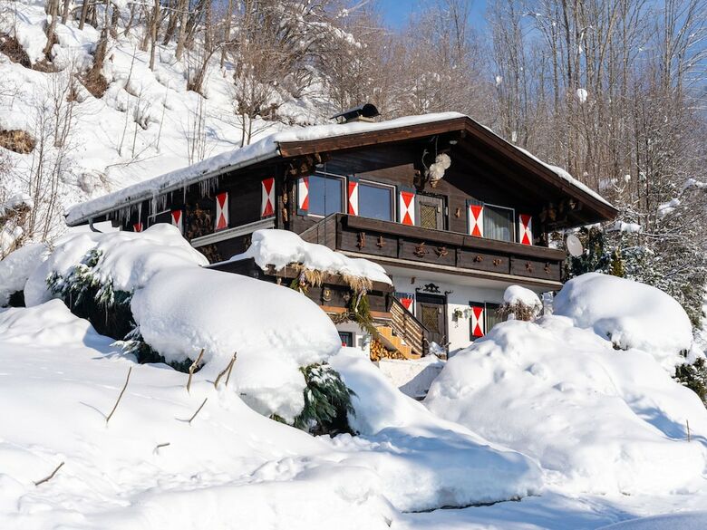 Charming Chalet In Niedernsill Near Ski Area
