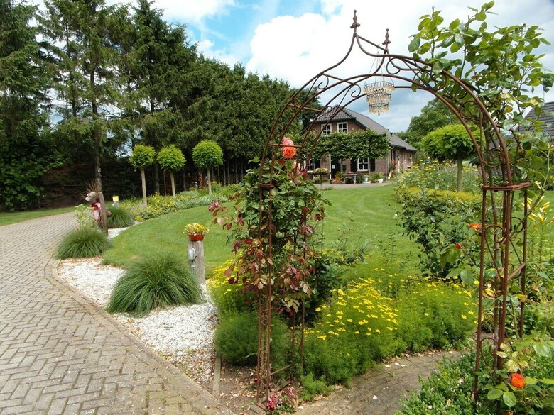 Spacious Holiday Home Near Forest In Bronckhorst