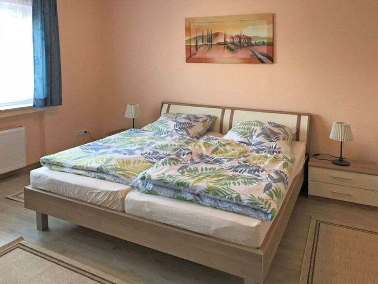 Cozy Apartment In Ellar With Garden