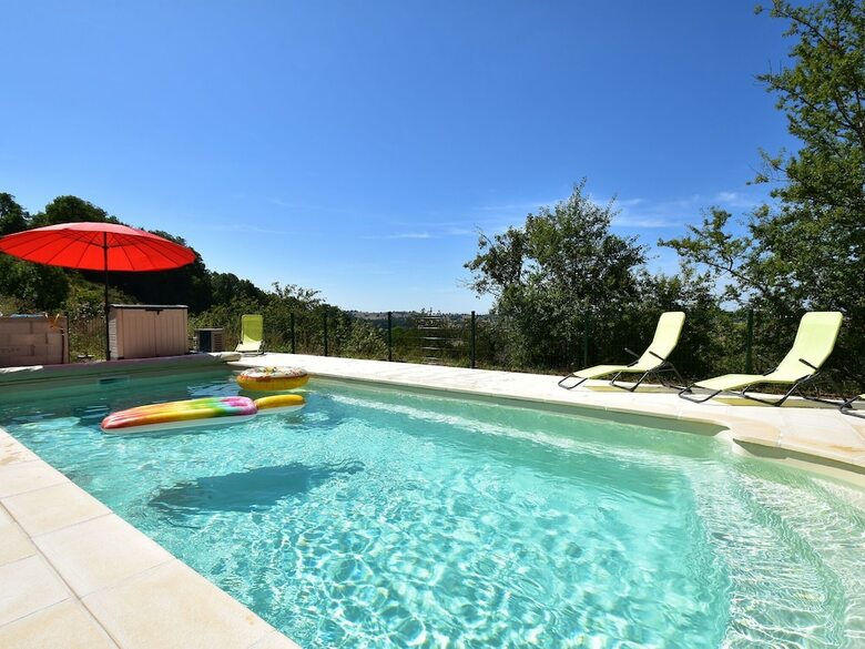 Serene Holiday Home In Cuzy With Swimming Pool