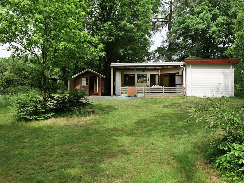 Cozy Bungalow In Uden With Sauna