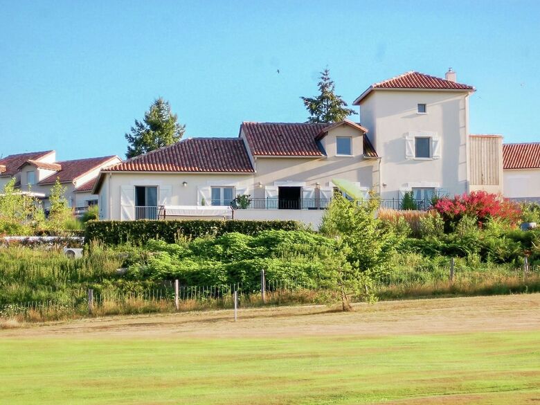 Spacious Luxury Villa With Private Heated Pool And Sauna At An Golf Course