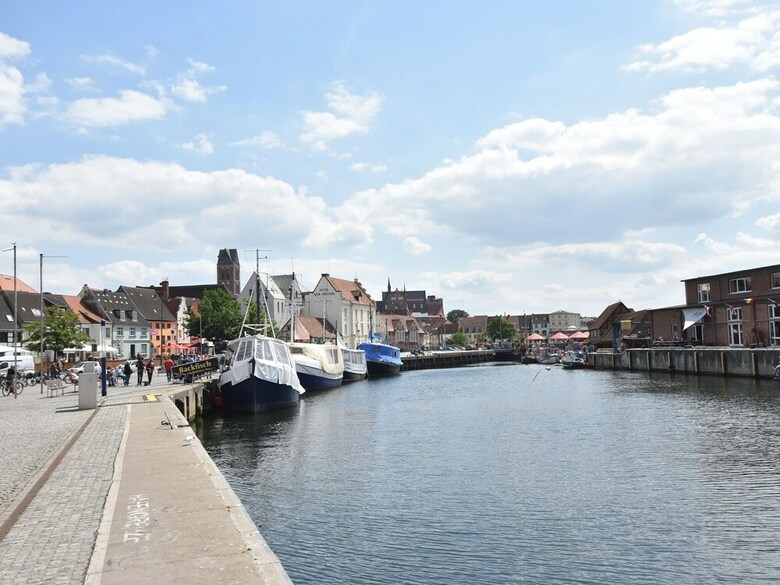 Spacious Apartment Near Sea In Wismar