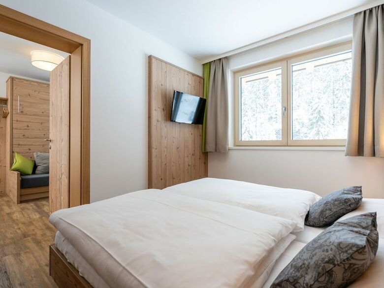 Luxury Chalet In Saalbach-hinterglemm With Sauna