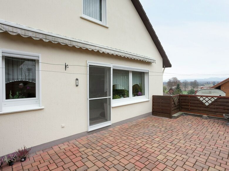 Apartment In Polle With Heating, Terrace, Bbq, Deckchairs