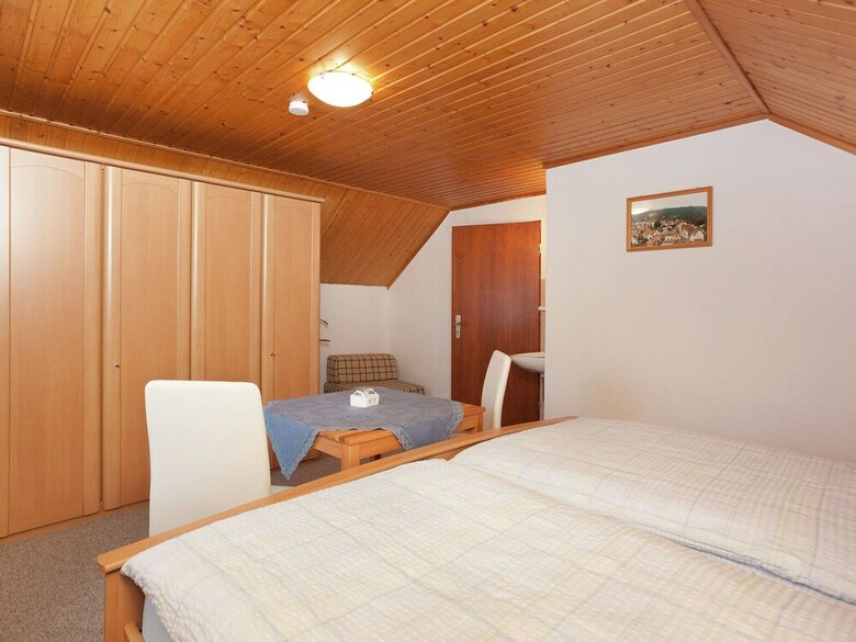 Apartment In Polle With Heating, Terrace, Bbq, Deckchairs