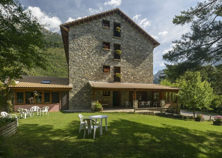 Aparthotel Hotel de Monta�a Us�n