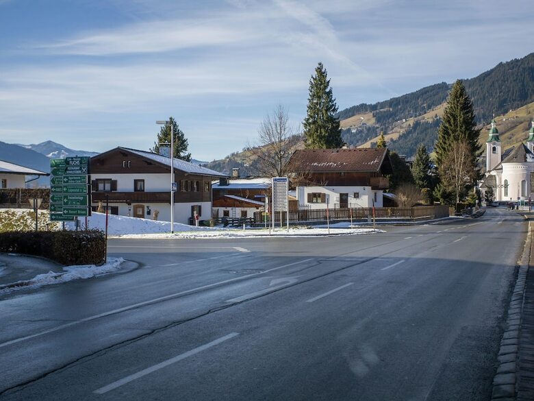 Modern Apartment Near Ski Trail In Brixen
