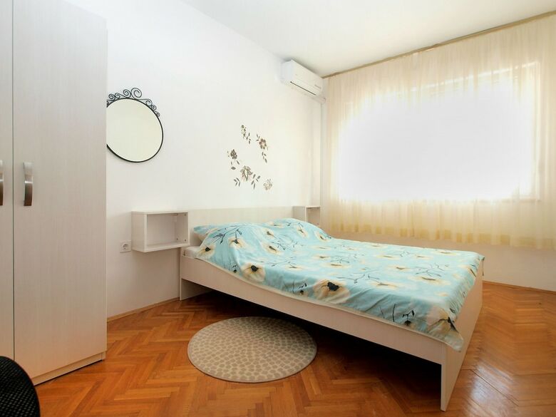 Apartment 1804