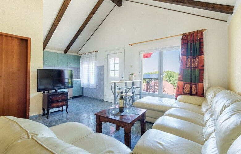 Villa Apartment 1976