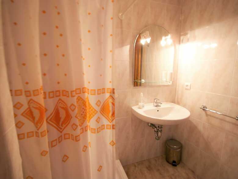 Luxurious Cottage In Vila-sacra With Terrace