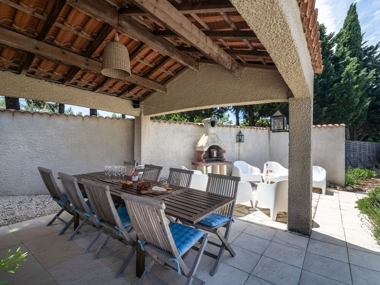 Comfy Villa In Pouzols-minervois With Private Pool