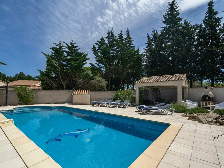 Comfy Villa In Pouzols-minervois With Private Pool