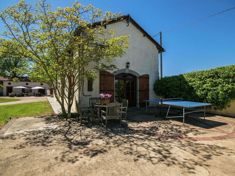 Luxurious Holiday Home In Buzon With Private Pool