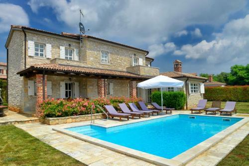 Villas Heraki By Istarski Dvori