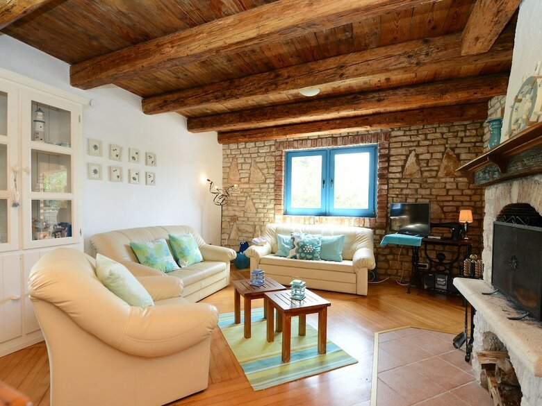 Lovely Villa In Ka?telir Croatia With Private Pool