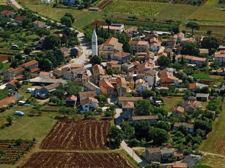 Lovely Villa In Ka?telir Croatia With Private Pool