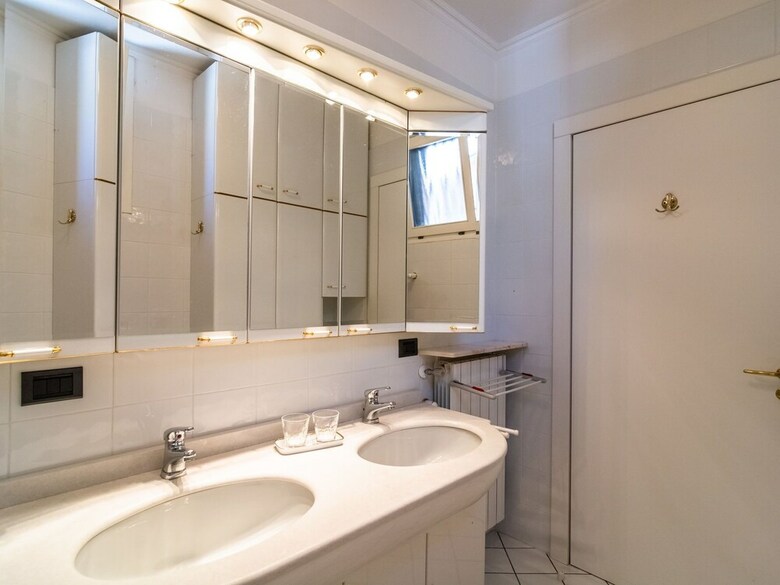 Luxurious Holiday Home In Verbania With Balcony