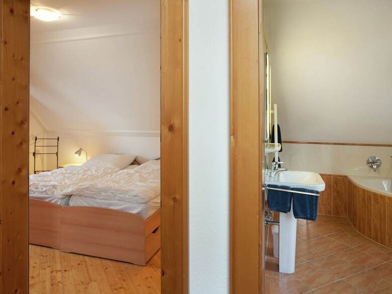 Cosy Chalet In M�hlbach With Private Garden