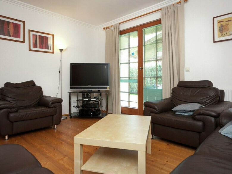 Cosy Chalet In M�hlbach With Private Garden