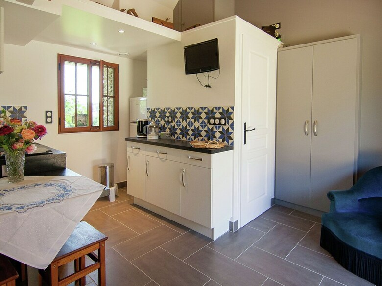 Comfortable Gite In Picturesque Medieval Village