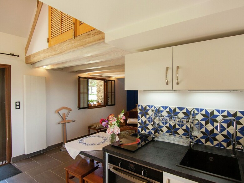 Comfortable Gite In Picturesque Medieval Village