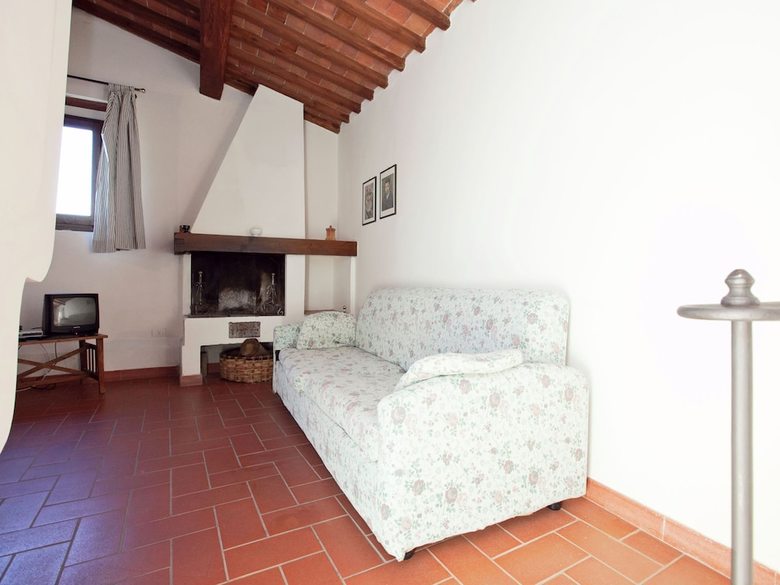 Serene Holiday Home With Garden, Pool, Terrace, Deckchairs